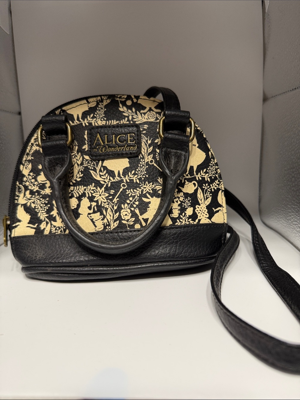 Loungefly Alice in Wonderland Black & Cream Dome Mini Purse